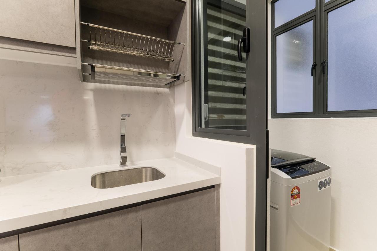 Contemporary United Point 6 Pax 现代风格 Desa Park & Mont Kiara Apartment Куала Лумпур Екстериор снимка